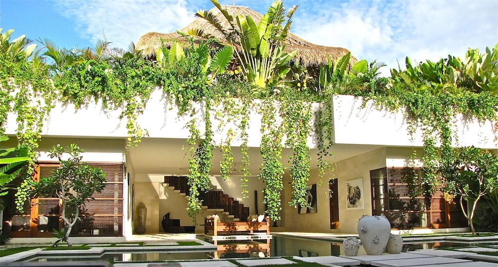 Nyaman Villas Seminyak Exterior foto